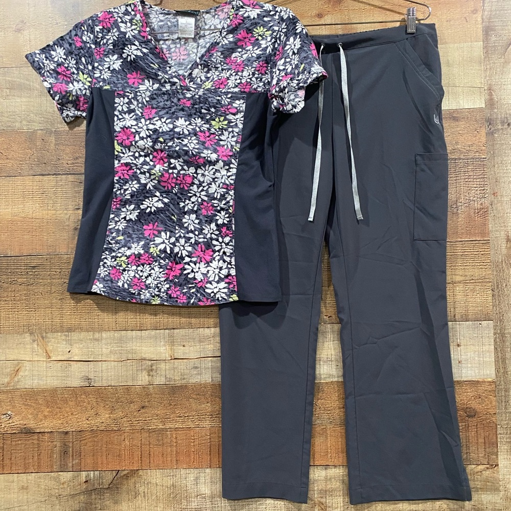 Scrub Set Bundle Pink Gray Floral Size Petite Small